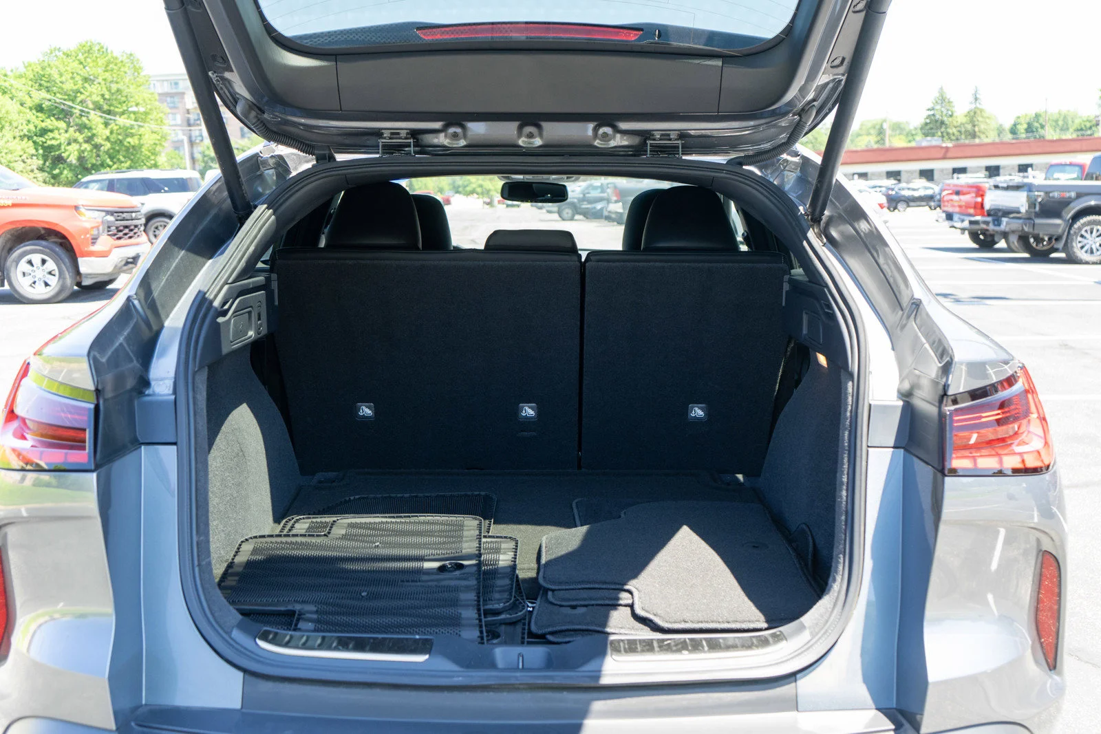 Used 2023 Graphite Shadow INFINITI SENSORY image 9