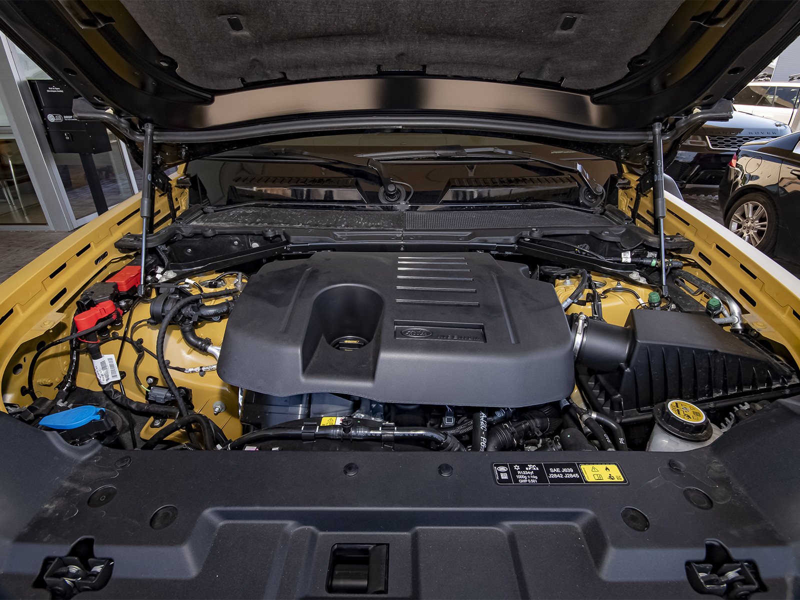 New 2026 Deep Sandglow Yellow Land Rover  image 53