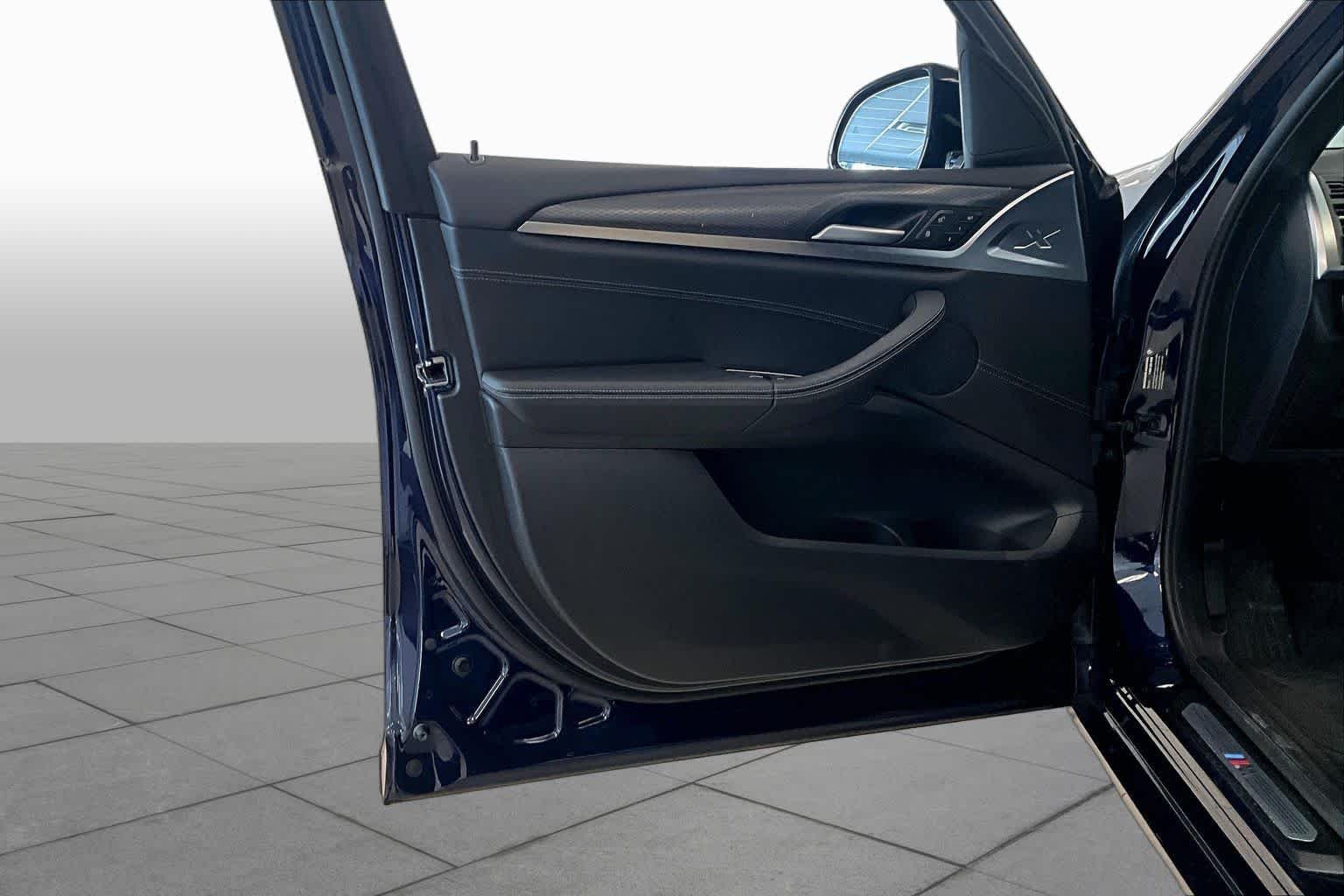 Used 2024 Tanzanite Blue II Metallic BMW sDrive30i image 21