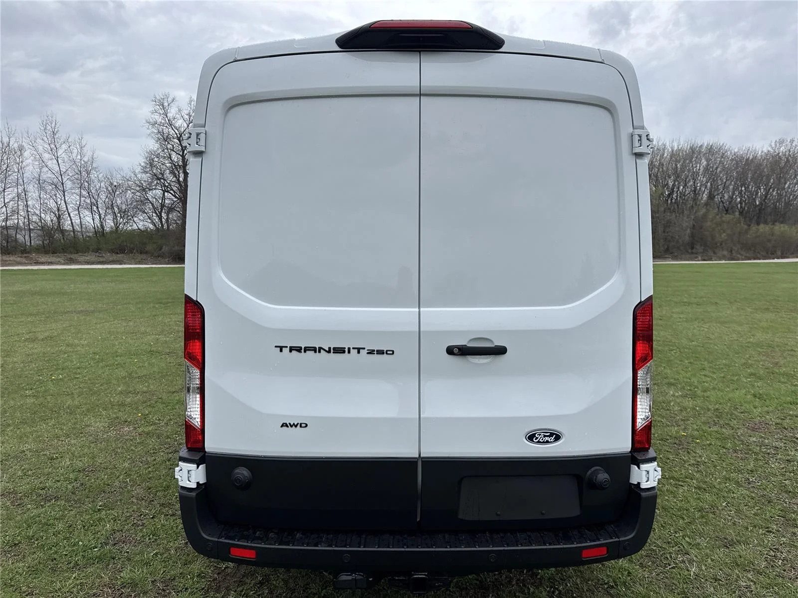 New 2026 Oxford White Ford Base image 2
