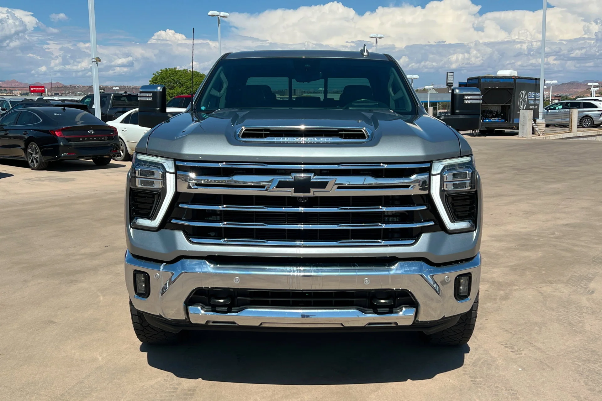 2024 Chevrolet Silverado 3500HD LTZ - Photo 8