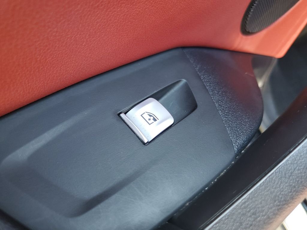 Used 2024 Black Sapphire Metallic BMW sDrive30i image 17