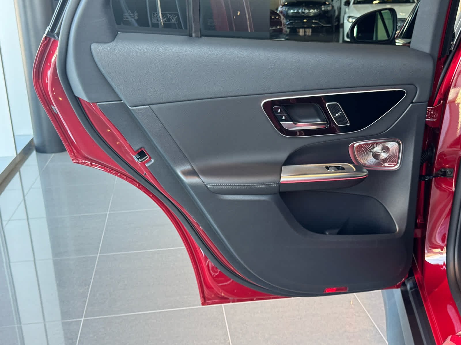 New 2027 MANUFAKTUR Patagonia Red Metallic Mercedes-Benz GLC 300 image 30