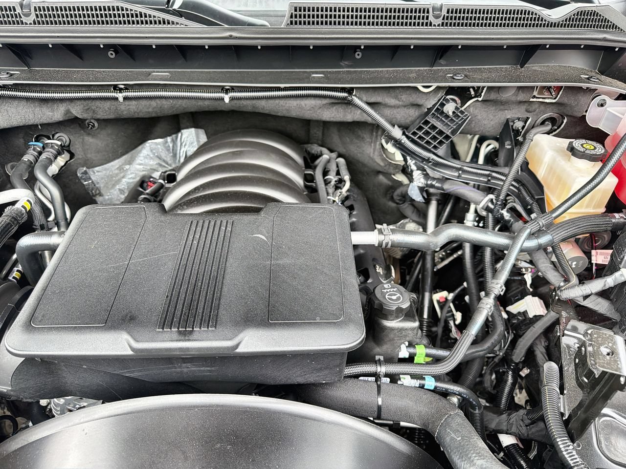 New 2026 Onyx Black GMC SLT image 25