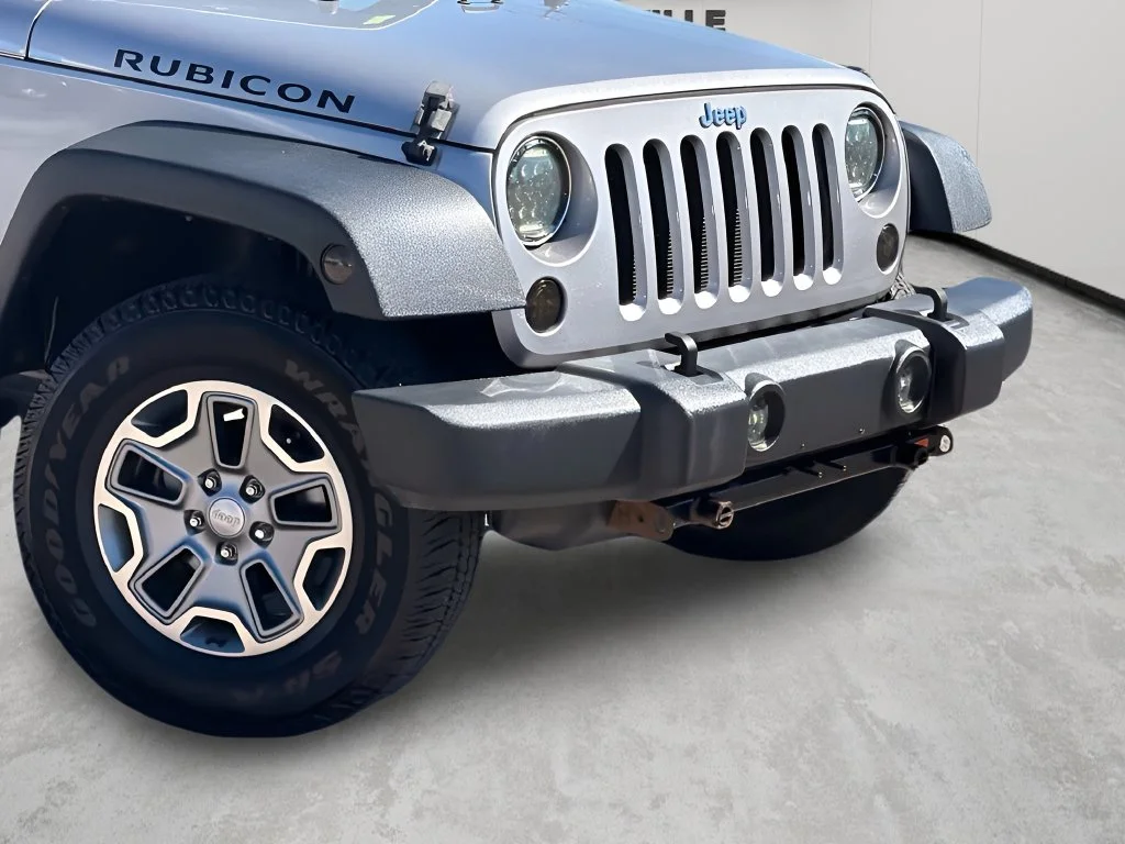 Used 2016 Billet Silver Metallic Clearcoat Jeep Unlimited Rubicon image 3