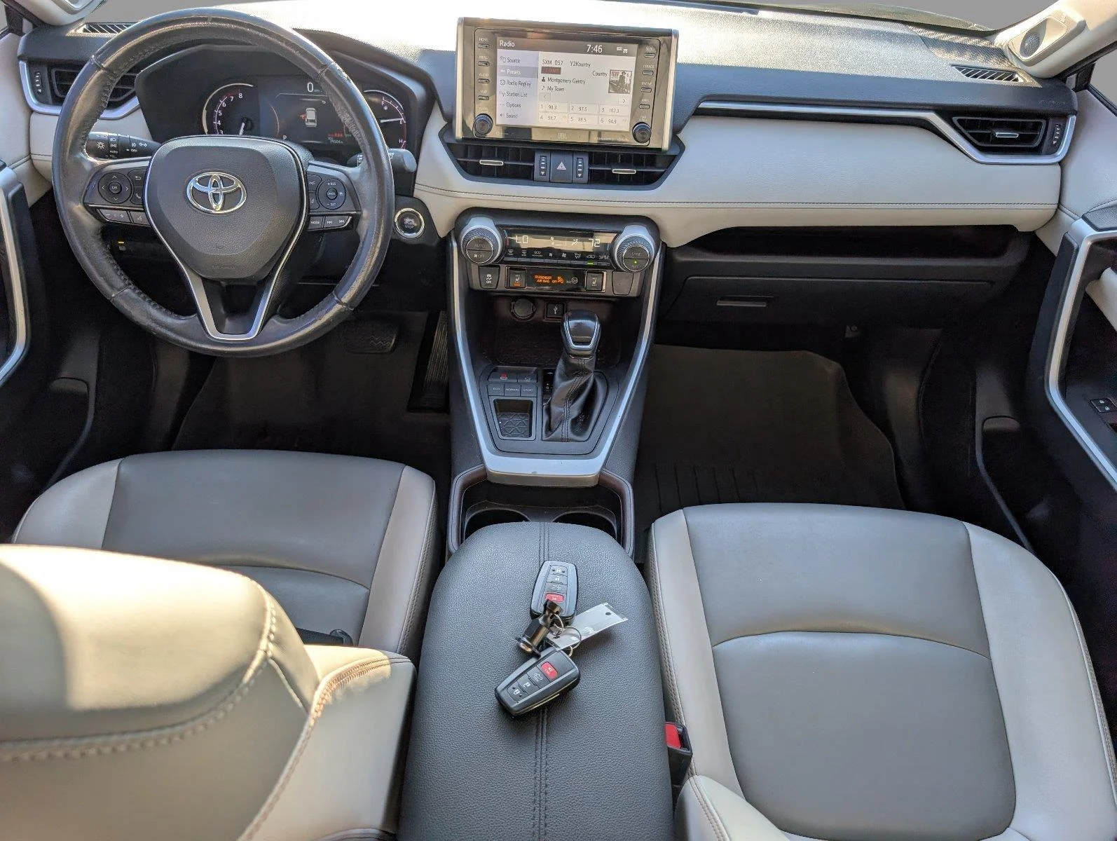 Used 2020 Silver Sky Metallic Toyota Limited image 33