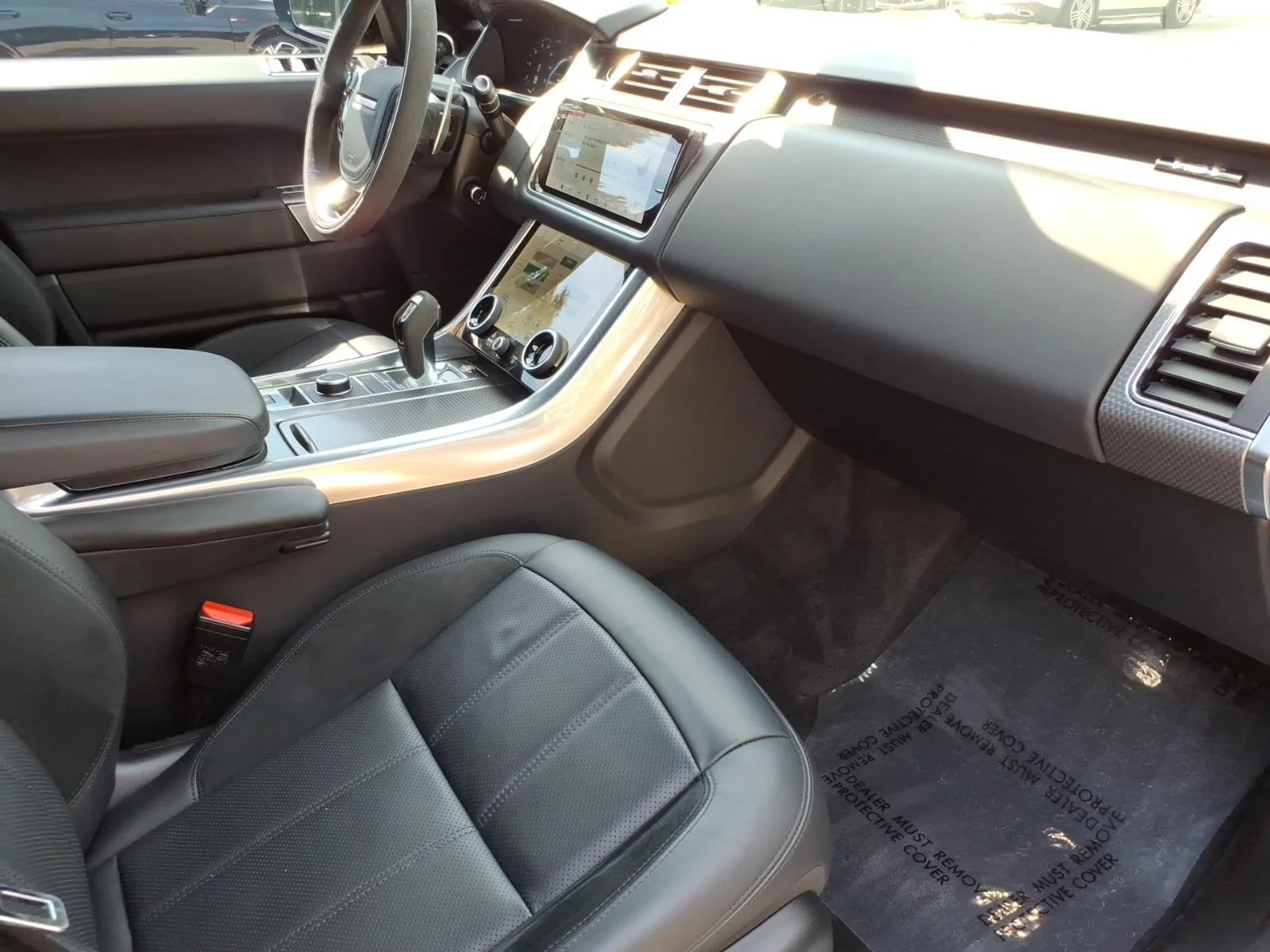 Used 2022 Santorini Black Metallic Land Rover HST image 24