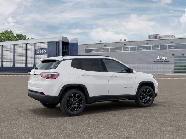 New 2026 Bright White Clear-Coat Exterior Paint Jeep Latitude image 14