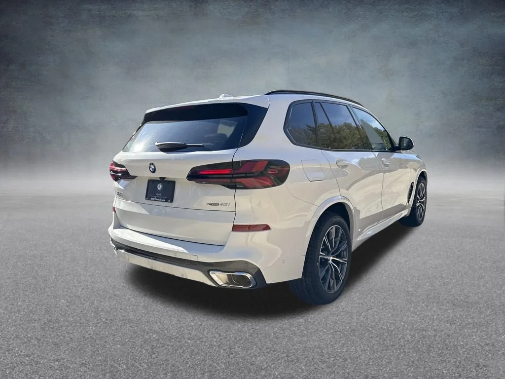 New 2026 White BMW xDrive40i image 5