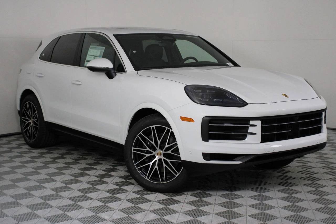 Certified Used 2026 White Porsche  image 9