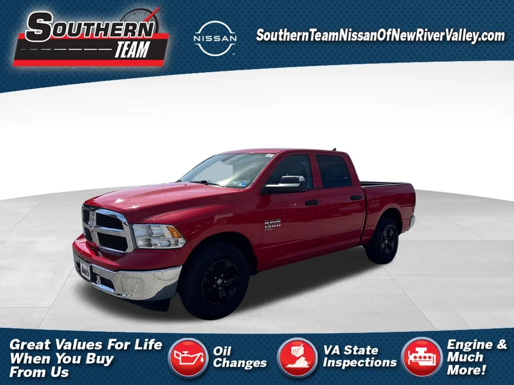 2023 RAM 1500 Classic SLT 4x4 Crew Cab 5'7's photo