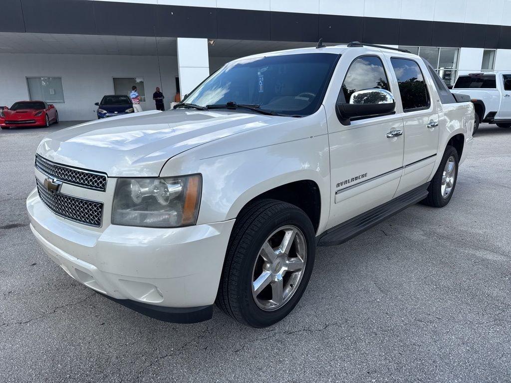 2010 Chevrolet Avalanche 2WD Avalanche LTZ's photo