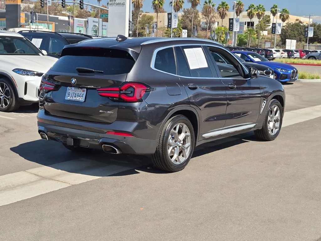 Used 2023 Gray BMW xDrive30i image 6