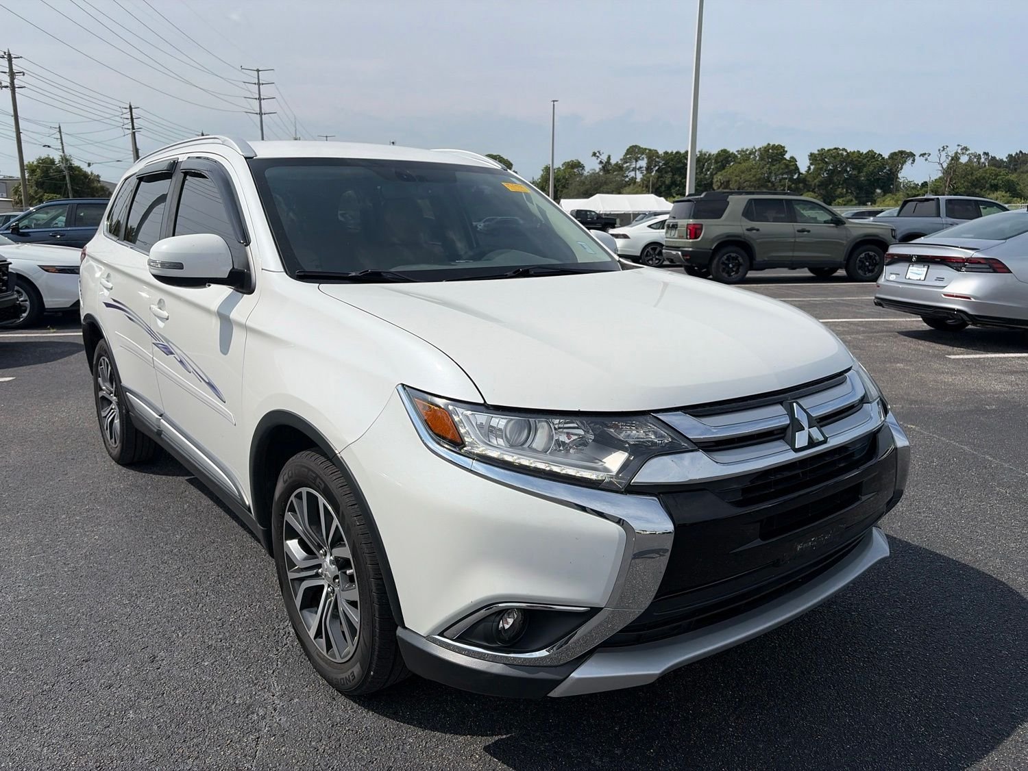 2018 Mitsubishi Outlander SEL S-AWC's photo