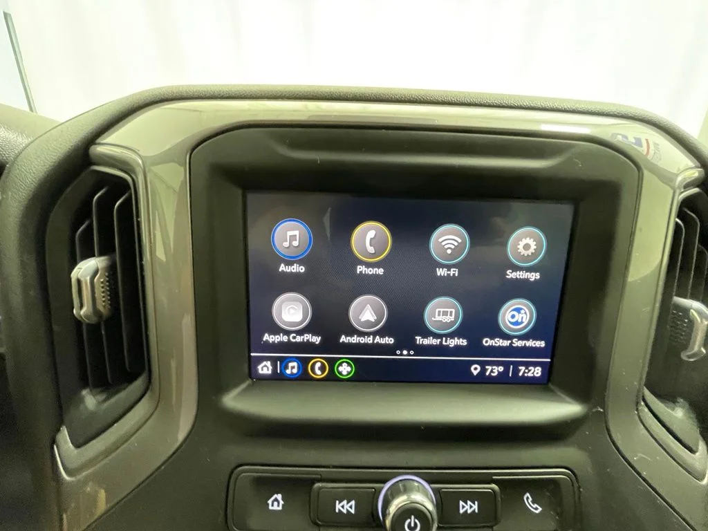Used 2022 White Chevrolet Custom image 20