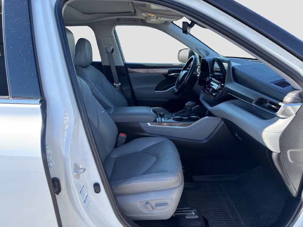 Used 2022 White Toyota Limited image 27