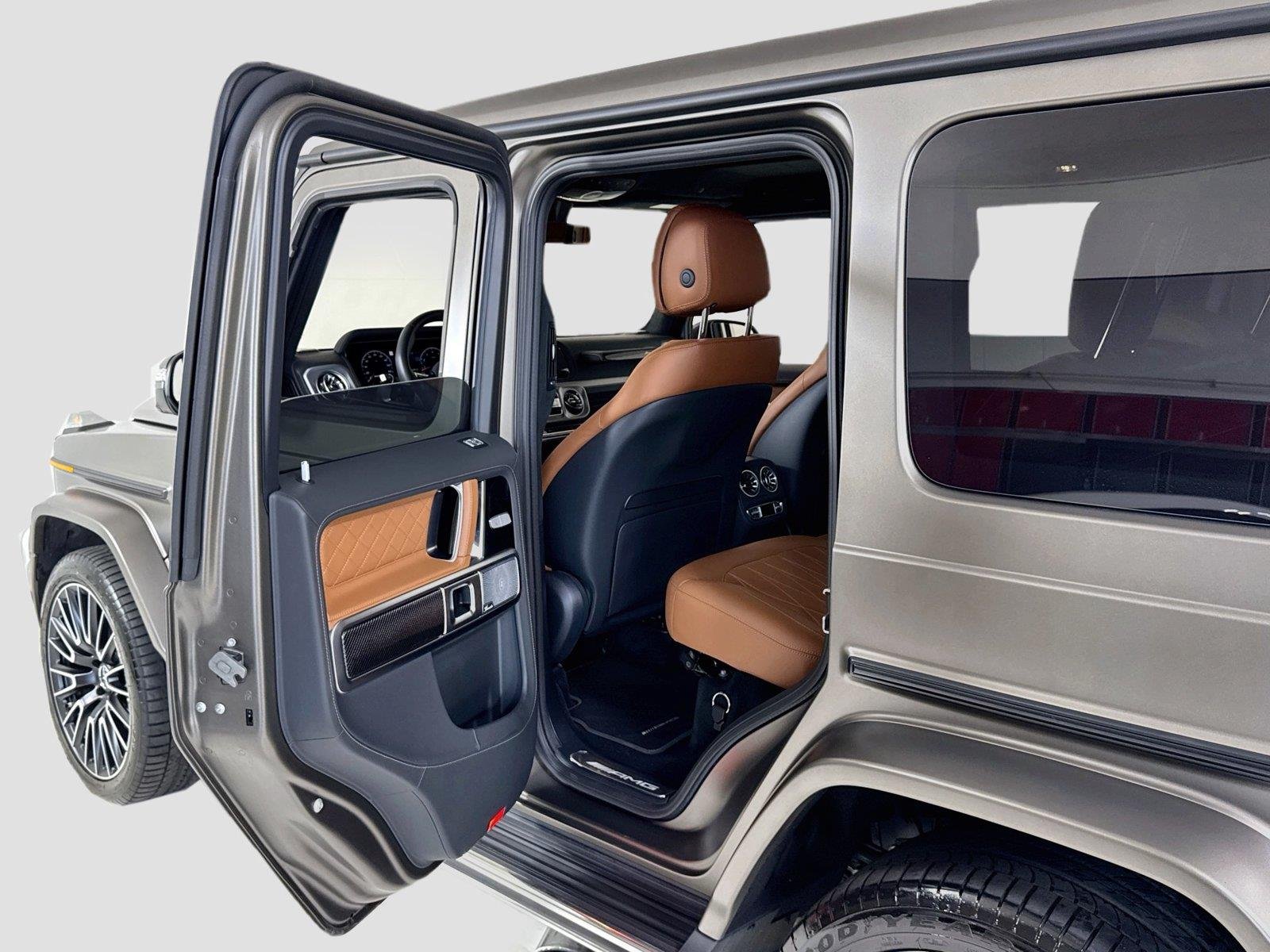 Used 2026 MANUFAKTUR Monza Grey Magno Mercedes-Benz AMG® G 63 | Manu Int Package Plus | Carbon Trim image 25