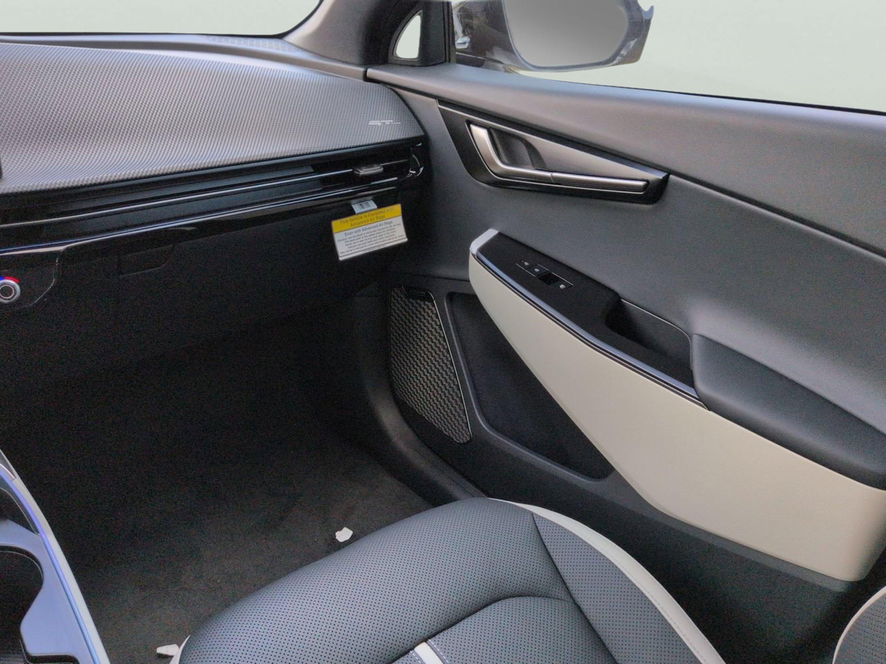 New 2026 Glacier White Pearl/Black Roof Kia GT-Line image 48