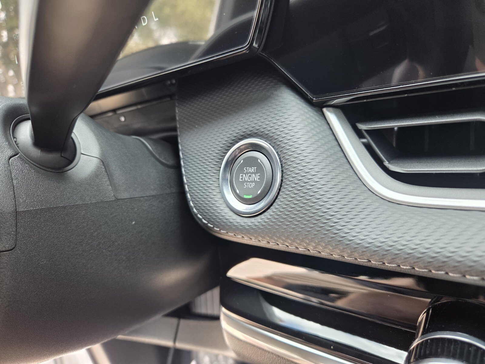2027 Chevrolet Equinox LT - Photo 28