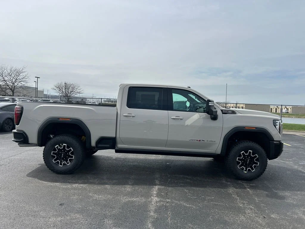 2026 GMC Sierra 2500HD AT4X - Photo 10