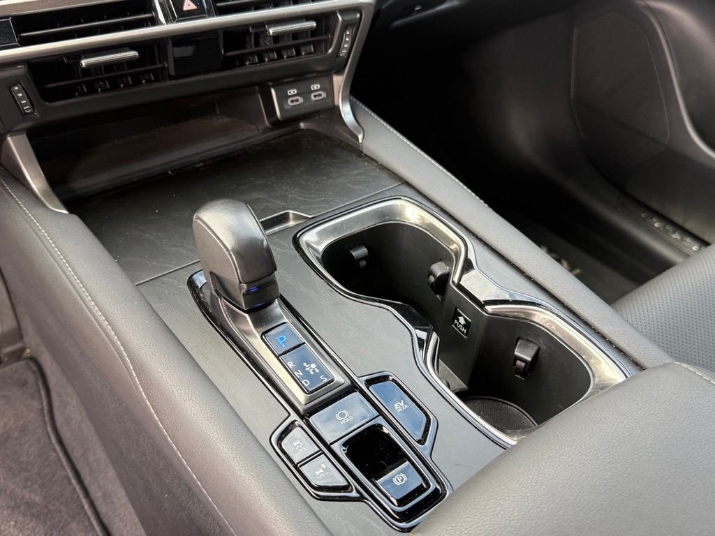Used 2025 Ultra White Lexus 350h F SPORT Design image 17