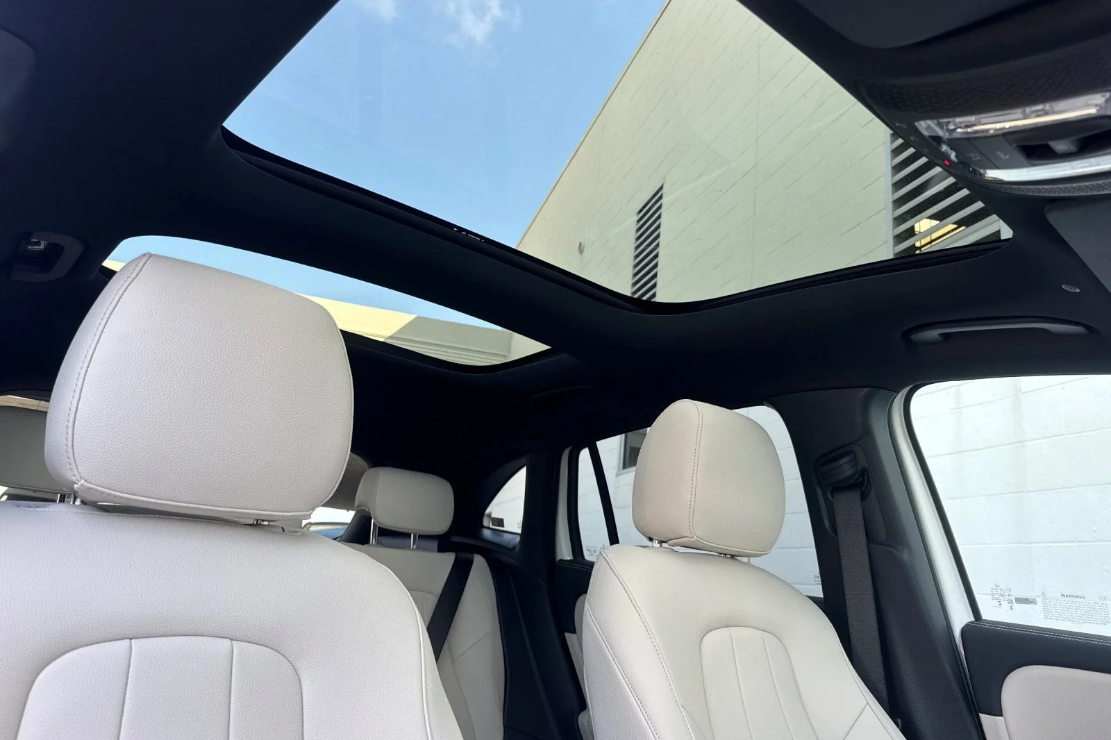 New 2026 Polar White Mercedes-Benz GLA 250 image 14