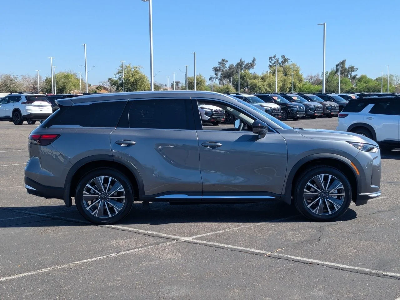Certified Used 2026 Graphite Shadow INFINITI Luxe image 6