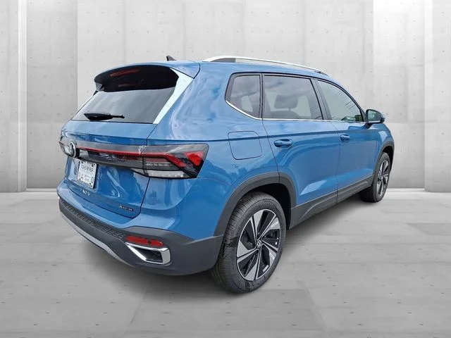 New 2025 Blue Volkswagen 1.5T SE image 4