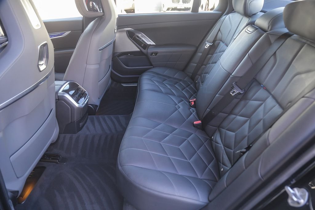 2024 BMW 7 Series 760i - Photo 15
