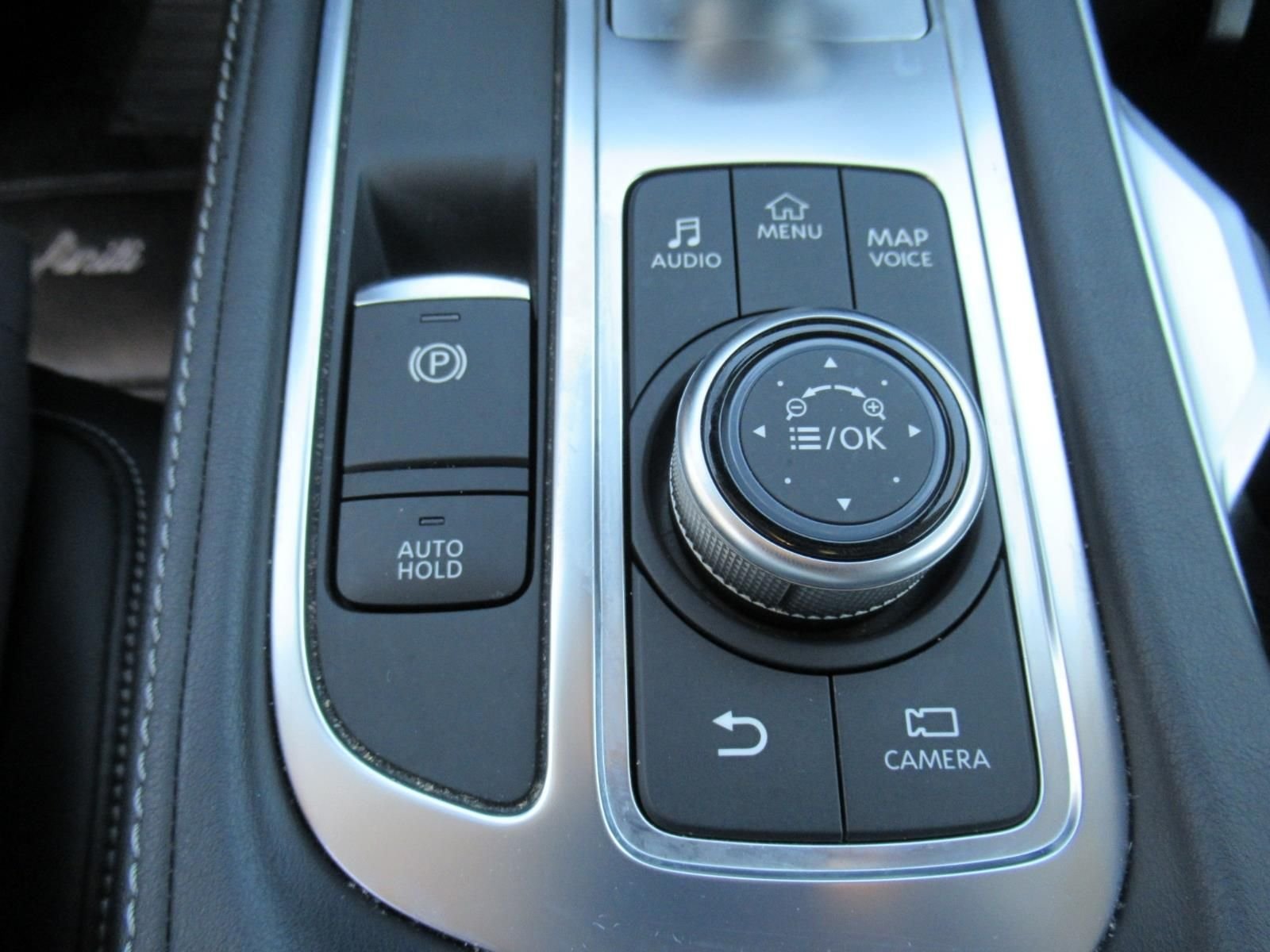 Used 2023 Black INFINITI LUXE image 28
