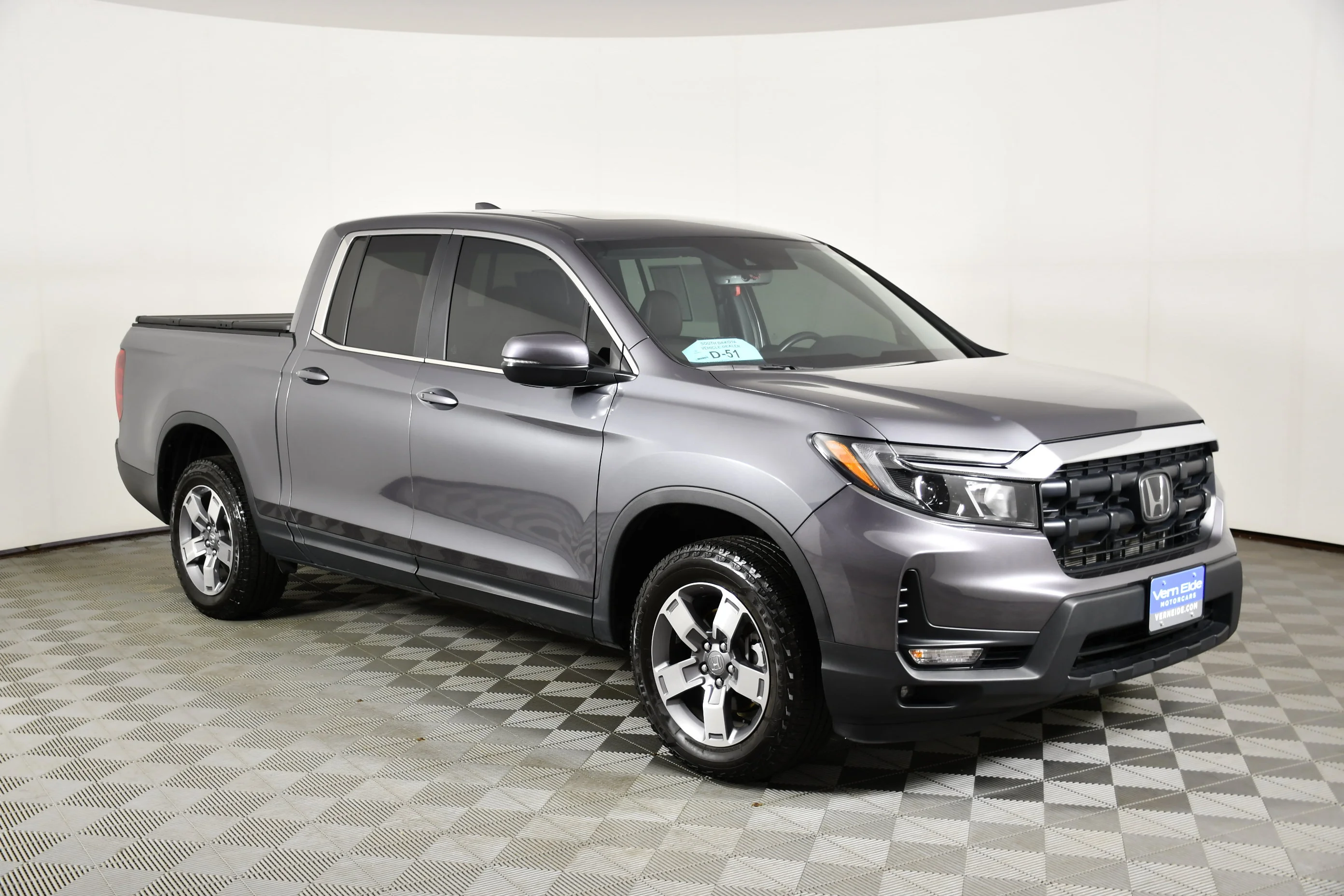 Certified Used 2024 Modern Steel Metallic Honda RTL image 4