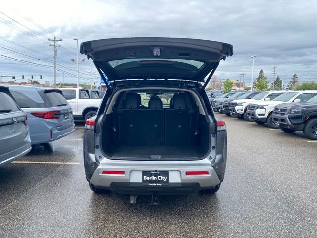 Used 2022 Gray Nissan SL image 31