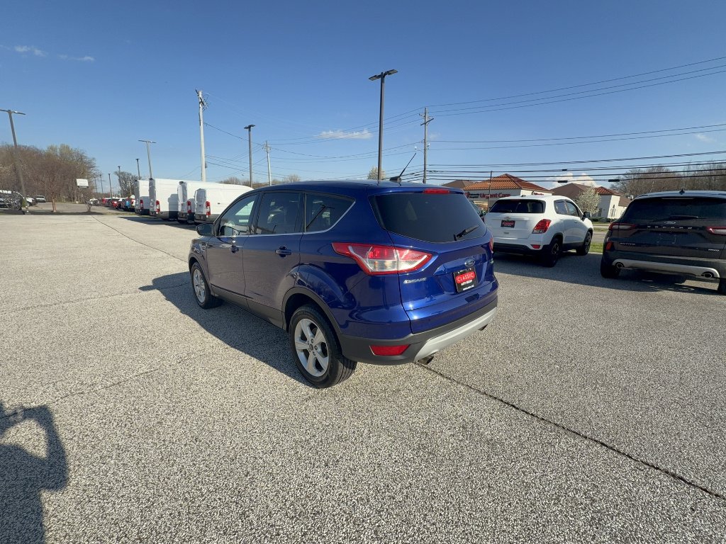 Used 2016 Ford Escape SE with VIN 1FMCU9GX8GUC76093 for sale in Madison, OH