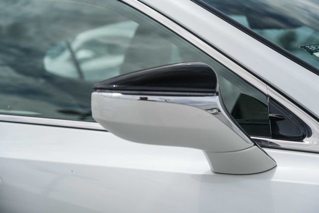 Certified Used 2025 White Lexus 300h image 21