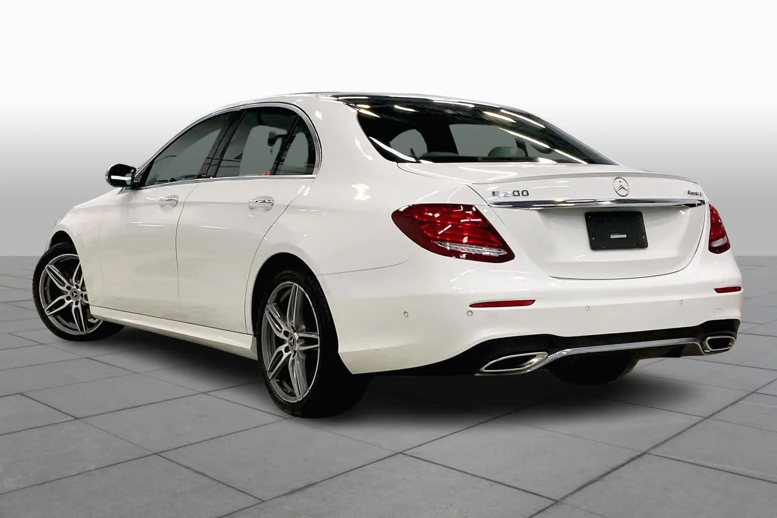 Used 2018 Polar White Mercedes-Benz E 300 image 11
