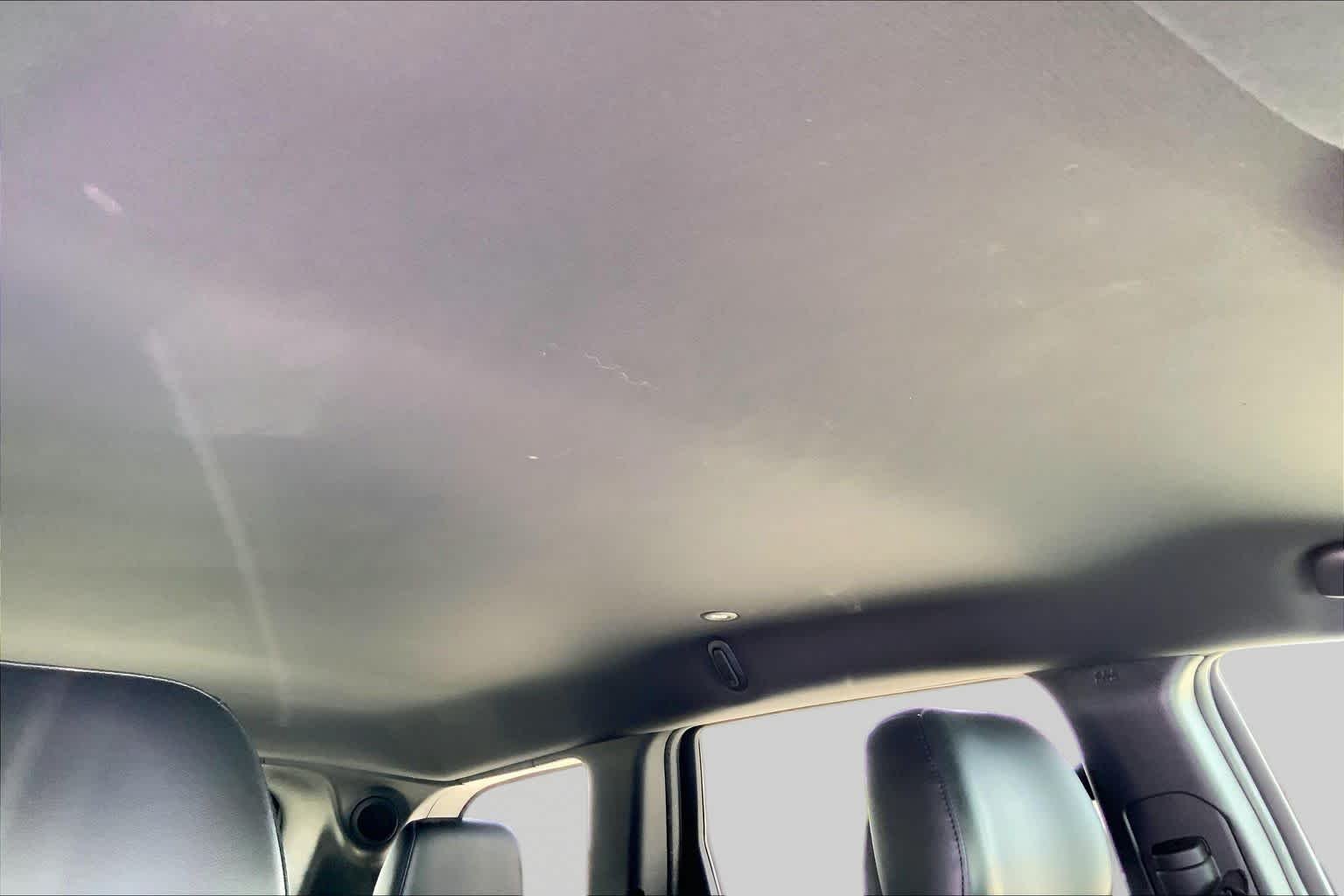 Used 2017 Bright White Clearcoat Jeep Limited image 14