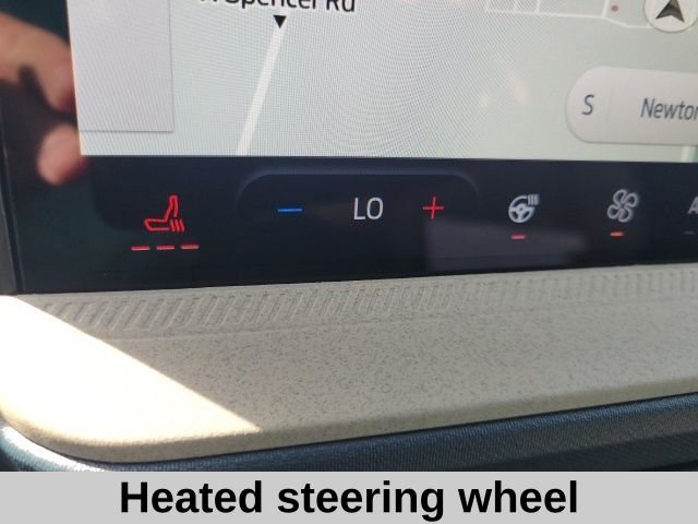 New 2026 Oxford White Ford Lariat® image 39