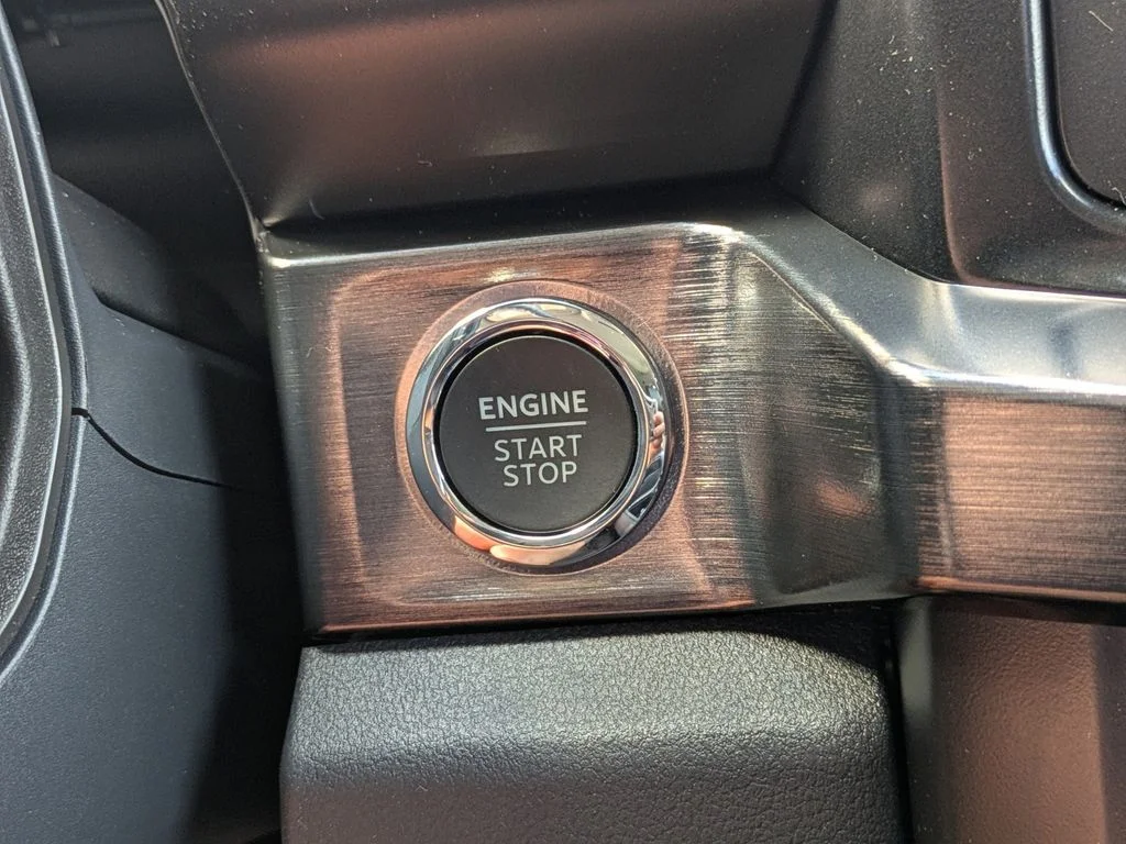 New 2026 Carbonized Gray Metallic Ford Lariat image 32