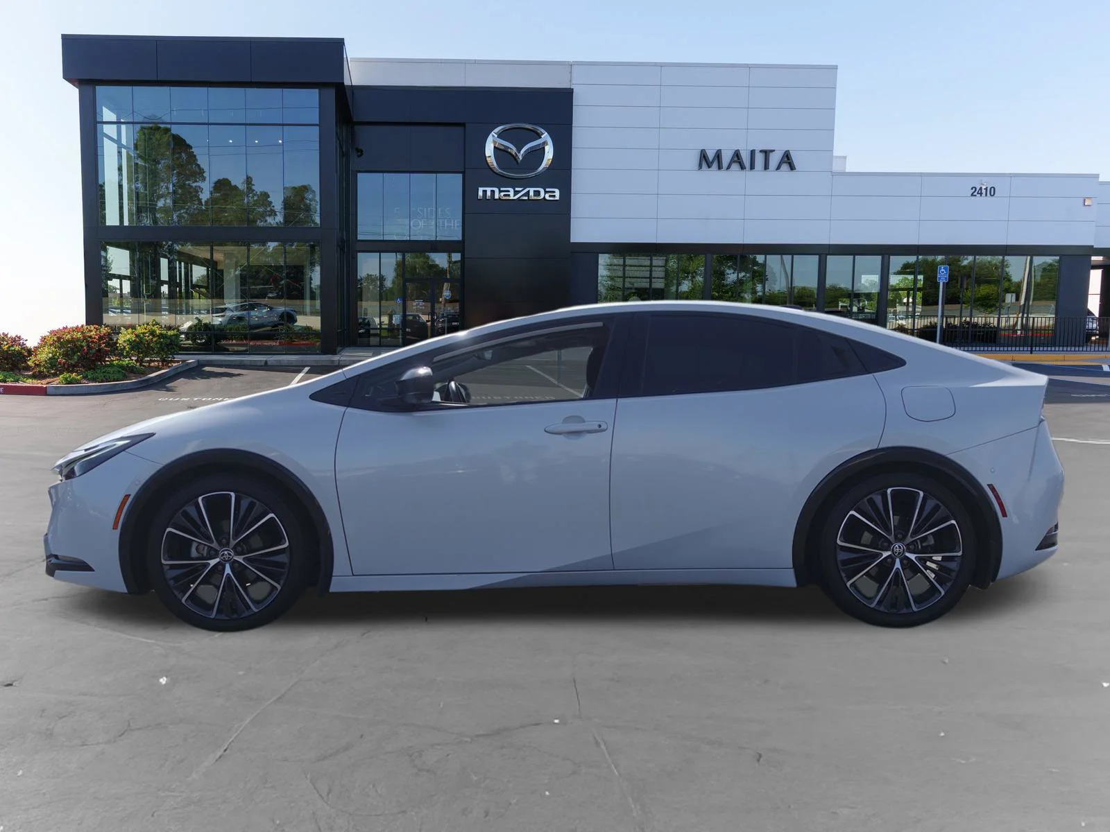 Used 2023 Wind Chill Pearl Toyota Limited image 6