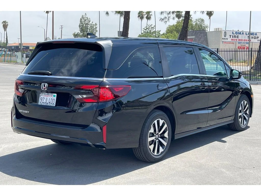 Used 2026 Crystal Black Pearl Honda EX-L image 6
