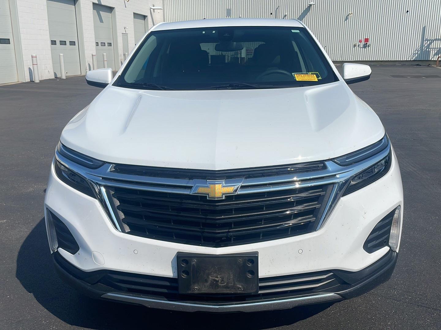 Used 2024 Summit White Chevrolet LT image 8