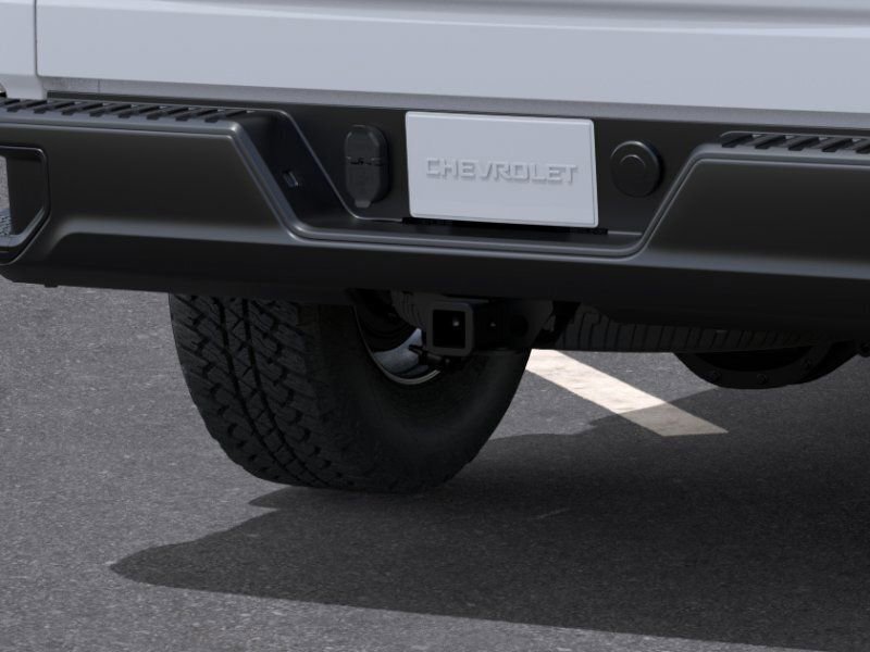 New 2026 Summit White Chevrolet WT image 15