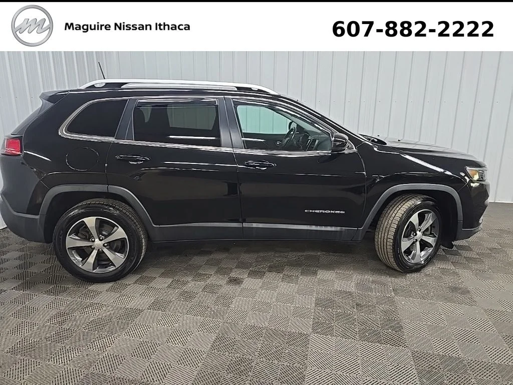 Used 2019 Black Jeep Limited image 3