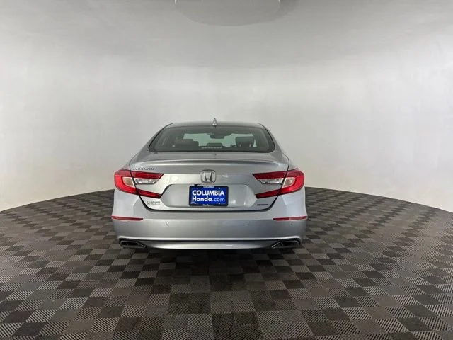 Used 2018  Honda Touring image 9