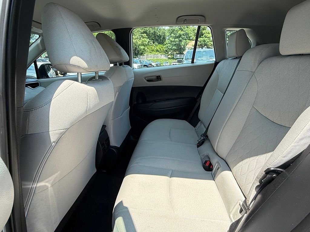 Used 2024 White Toyota L image 25