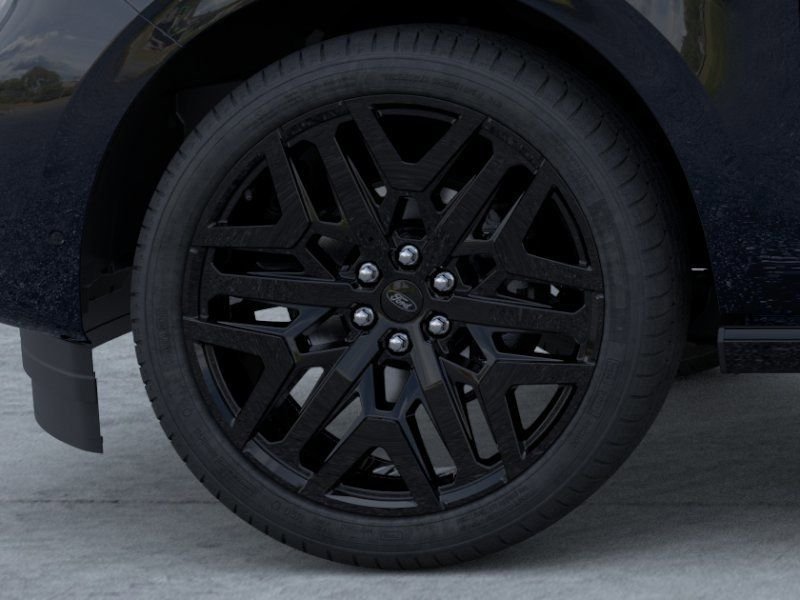 New 2026 Agate Black Metallic Ford MAX Platinum® image 19