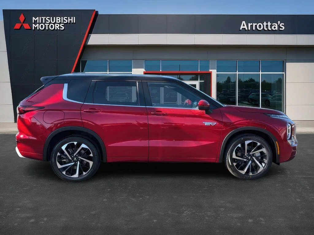 2025 Mitsubishi Outlander Plug-in Hybrid SEL - Photo 6