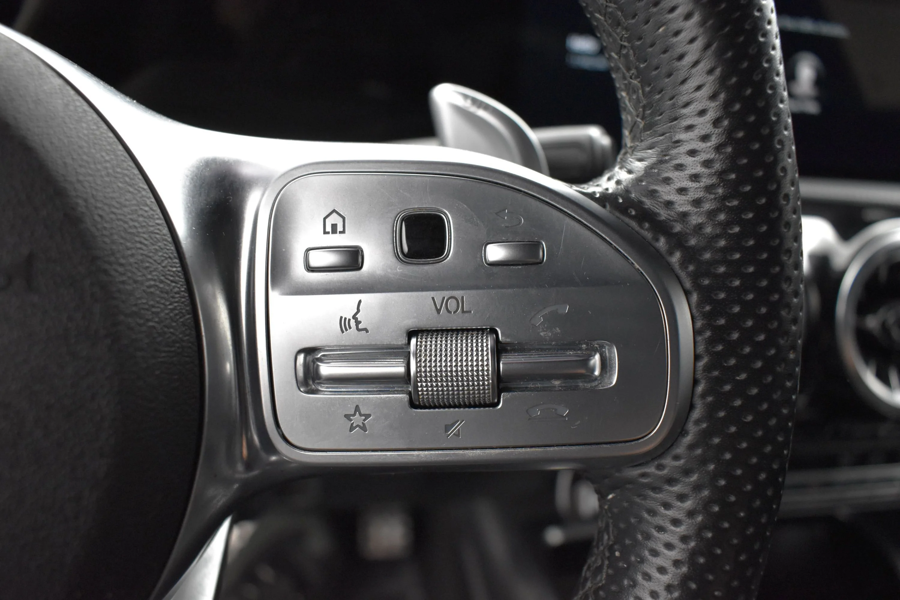 Used 2022 MANUFAKTUR Mountain Grey Magno Mercedes-Benz AMG® CLA 35 image 7