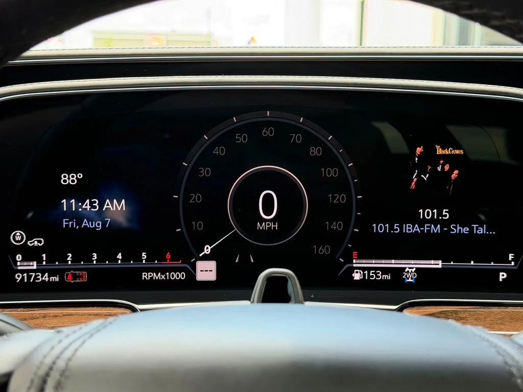 Used 2021 Black Cadillac Sport Platinum image 18