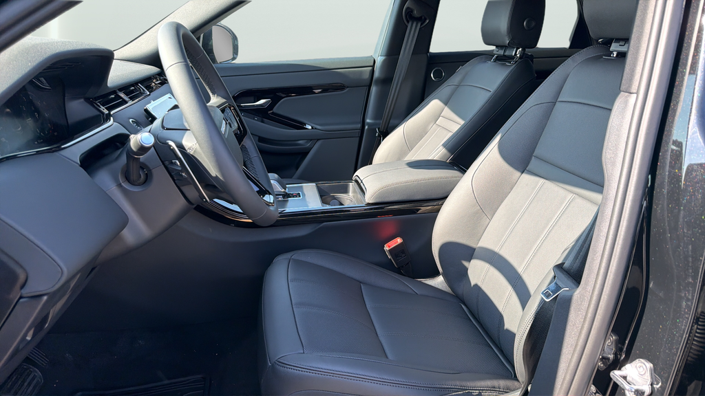 New 2026 Santorini Black Land Rover S image 17